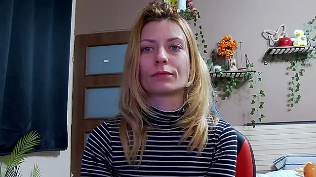 karo123421 online show from 02/15/26, 08:27