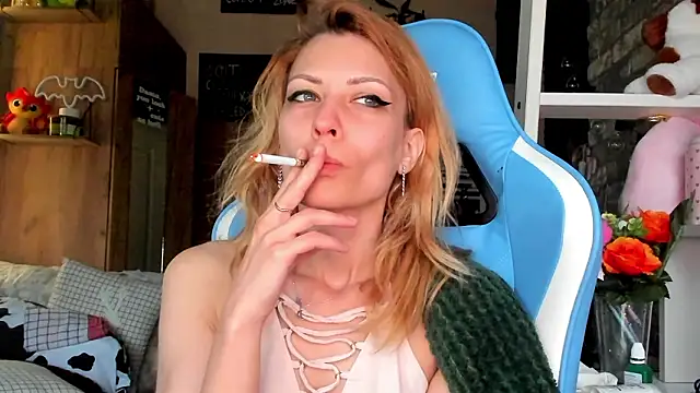 karo123421 online show from 03/28/26, 04:45