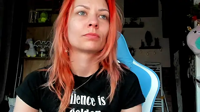 karo123421 online show from 04/18/26, 03:43