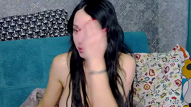 Snapshot of Brilliant_Doll chatting on 12/02/25, 03:34 Brilliant Doll online show from 12/02/25, 03:34