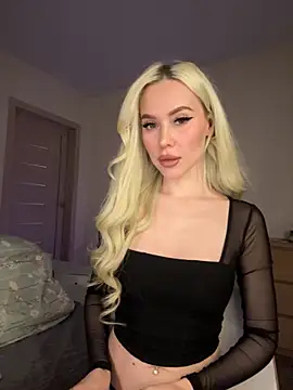 xDinnax online show from 10/17/25, 03:25