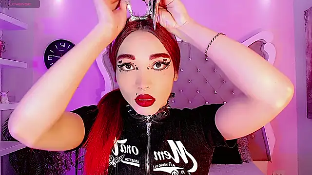 LeyXandrabraz online show from 02/02/26, 08:07