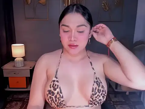 MaxeneCullens online show from 10/14/25, 02:56