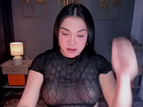 MaxeneCullens online show from 11/19/25, 03:28