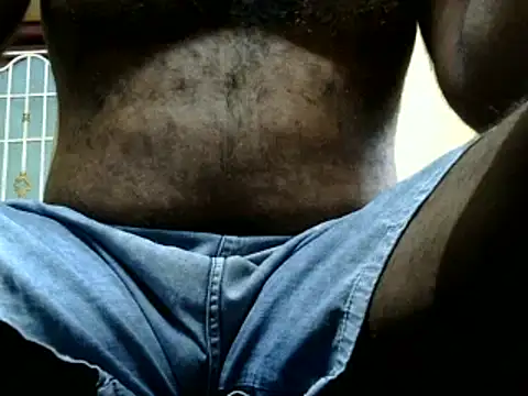 Snapshot of reegan889 chatting on 02/15/25, 12:54 reegan889 online show from 02/15/25, 12:54