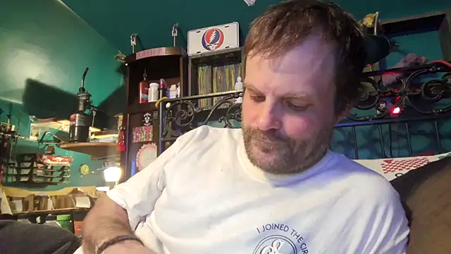 Snapshot of charactrzero chatting on 10/30/25, 11:38 charactrzero online show from 10/30/25, 11:38