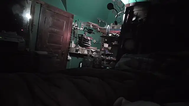 charactrzero online show from 04/05/26, 09:50