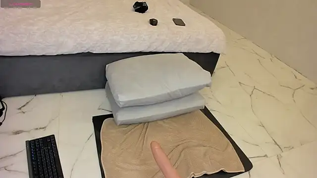 Snapshot of Devil_Minds chatting on 01/18/25, 03:05 Devil Minds online show from 01/18/25, 03:05