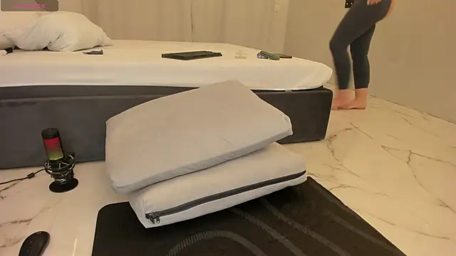 Snapshot of Devil_Minds chatting on 01/20/25, 02:36 Devil Minds online show from 01/20/25, 02:36