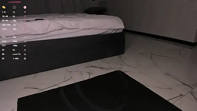 Snapshot of Devil_Minds chatting on 09/18/25, 12:01 Devil Minds online show from 09/18/25, 12:01