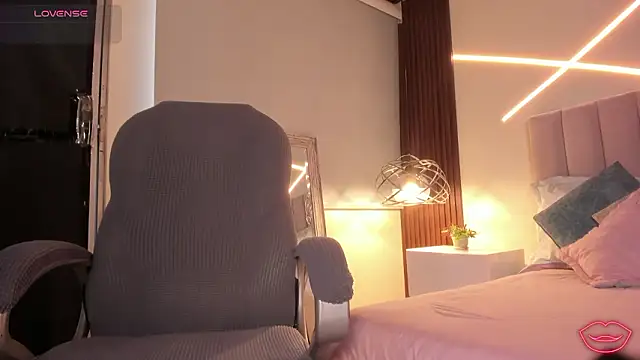 Snapshot of Veronicalanx1 chatting on 03/16/26, 11:47 Veronicalanx1 online show from 03/16/26, 11:47