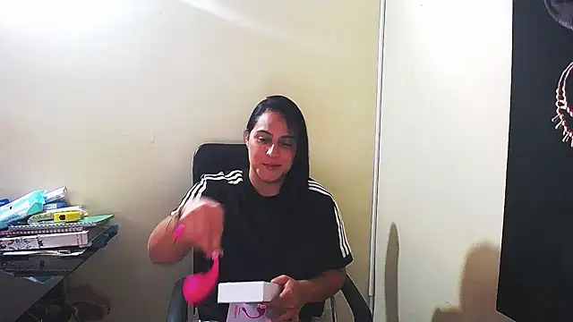 Snapshot of kendall_52 chatting on 01/24/25, 01:47 kendall 52 online show from 01/24/25, 01:47