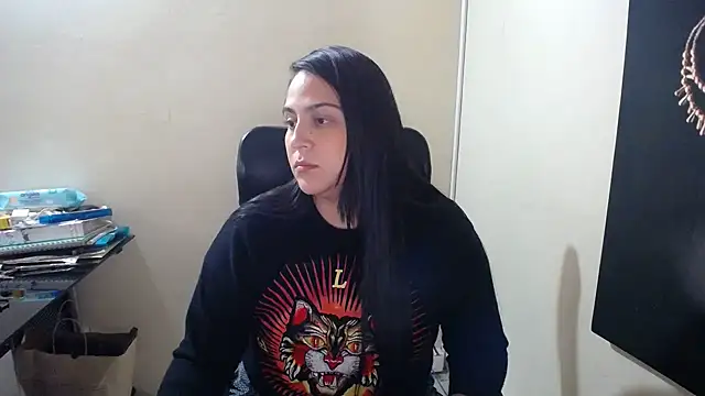 Snapshot of kendall_52 chatting on 02/13/25, 02:09 kendall 52 online show from 02/13/25, 02:09