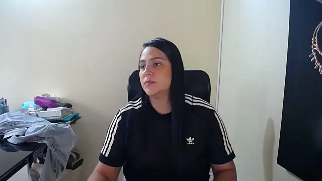 Snapshot of kendall_52 chatting on 02/20/25, 01:51 kendall 52 online show from 02/20/25, 01:51