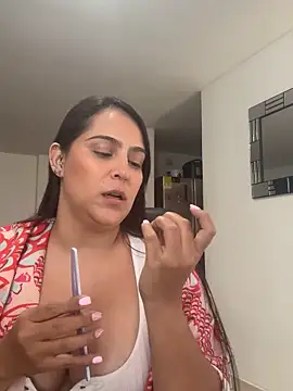 Snapshot of kendall_52 chatting on 10/02/25, 05:31 kendall 52 online show from 10/02/25, 05:31