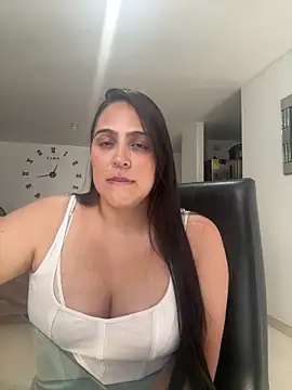 Snapshot of kendall_52 chatting on 10/15/25, 05:46 kendall 52 online show from 10/15/25, 05:46