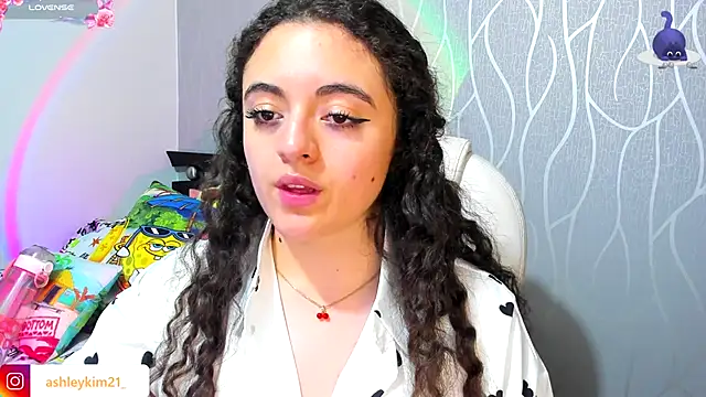 AshleyKim  online show from 10/01/25, 12:27