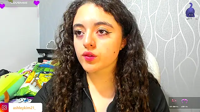 AshleyKim  online show from 11/06/25, 12:11