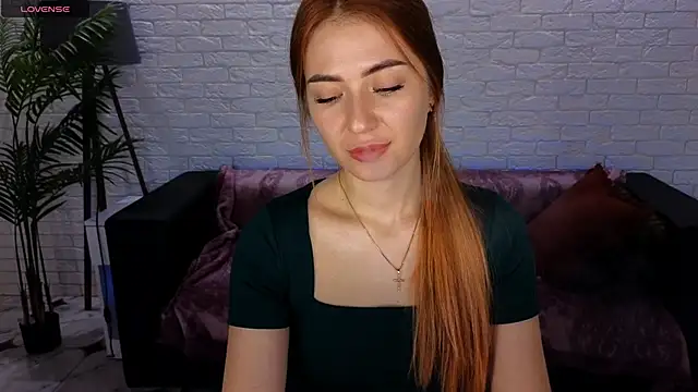 Adelyna Bird online show from 12/06/24, 11:33