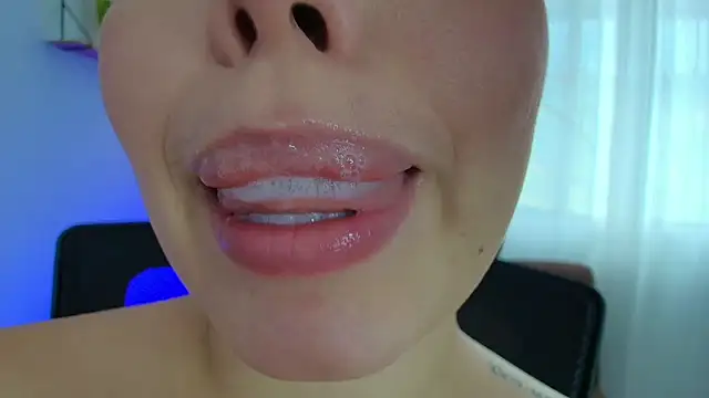 lisbet21x online show from 02/24/25, 06:58