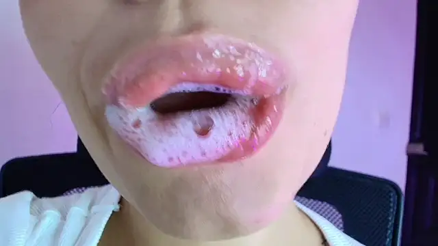 lisbet21x online show from 11/19/25, 10:10