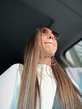 EvaCatt online show from 04/01/26, 02:45