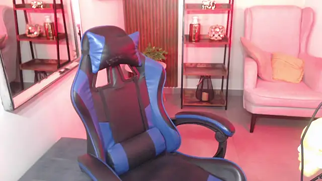 Kenya--Buhle online show from 11/20/25, 06:18