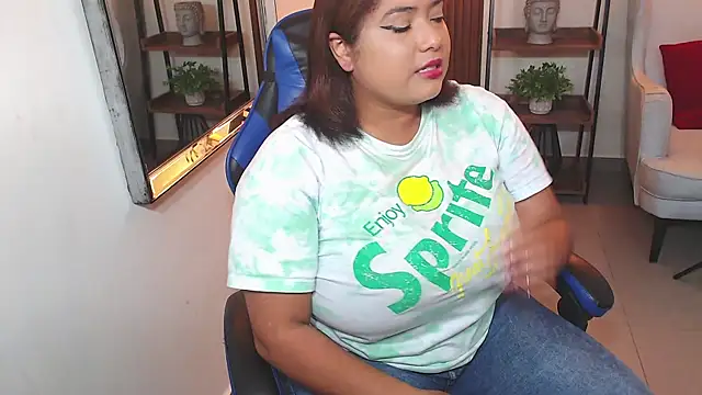 Kenya--Buhle online show from 12/19/25, 06:04