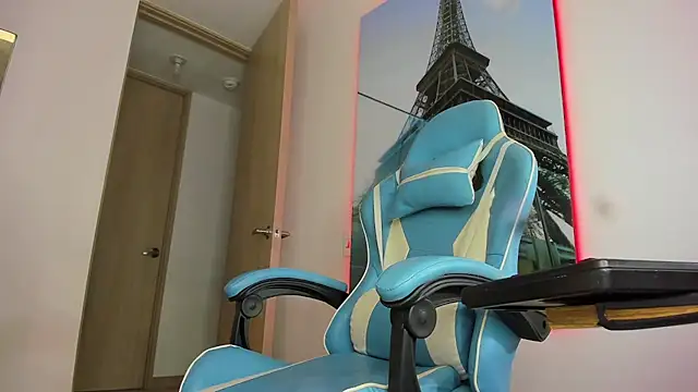 ela pretty online show from 11/22/25, 03:49