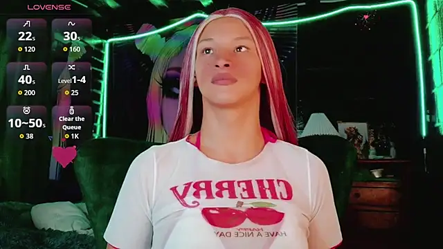 Summer XO online show from 04/06/26, 10:33