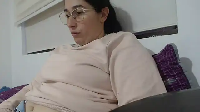 andreaisis2 online show from 02/13/25, 11:04