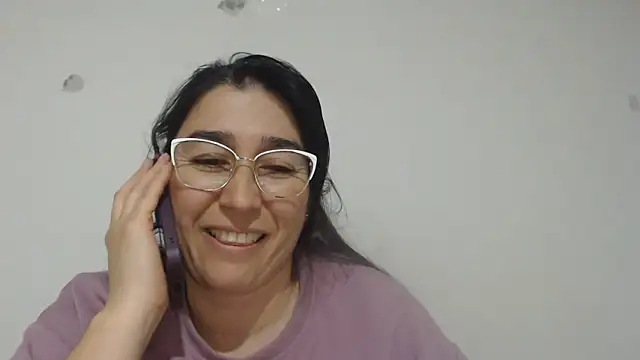 Snapshot of andreaisis2 chatting on 06/23/26, 02:42 andreaisis2 online show from 06/23/26, 02:42