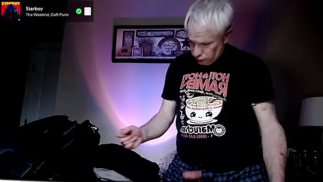 Snarfle82 online show from 11/06/25, 05:36