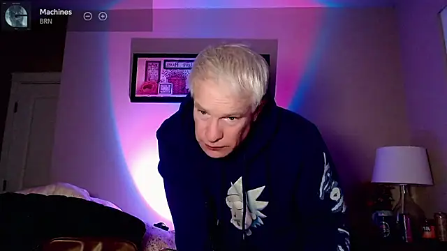 Snarfle82 online show from 12/05/25, 06:22