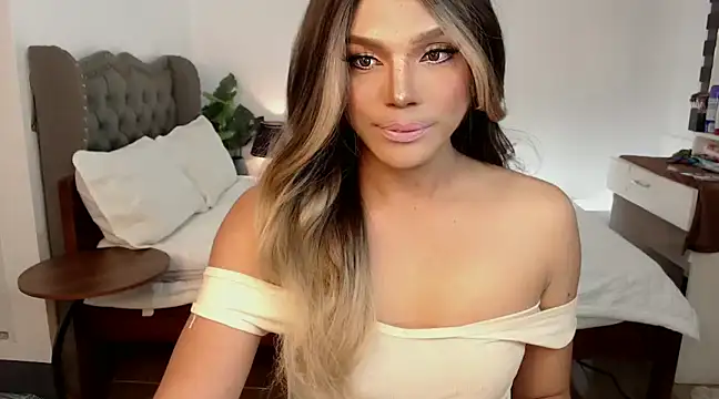 liaa lurrecams online show from 01/02/25, 10:58