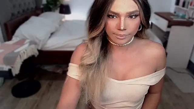 liaa lurrecams online show from 10/23/25, 12:26