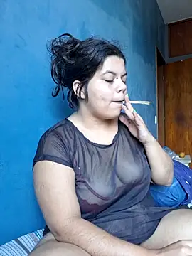 Snapshot of niCuNin chatting on 11/10/25, 04:39 niCuNin online show from 11/10/25, 04:39