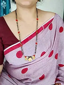 Snapshot of Indian_desi_wife chatting on 10/31/25, 02:12 Indian desi wife online show from 10/31/25, 02:12