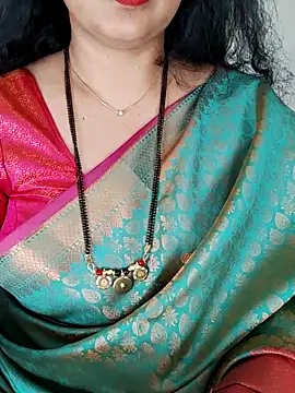 Snapshot of Indian_desi_wife chatting on 02/03/26, 01:59 Indian desi wife online show from 02/03/26, 01:59