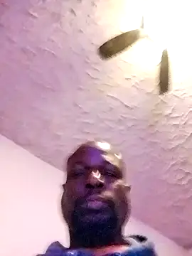 Snapshot of Daddy_hook chatting on 12/13/24, 01:04 Daddy hook online show from 12/13/24, 01:04