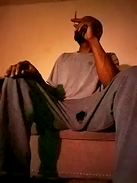 Snapshot of Daddy_hook chatting on 01/25/25, 03:09 Daddy hook online show from 01/25/25, 03:09