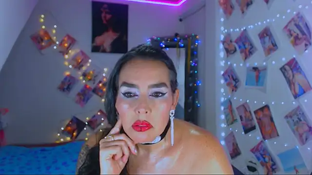 Snapshot of sweet_vanessa_22 chatting on 03/08/25, 03:50 sweet vanessa 22 online show from 03/08/25, 03:50