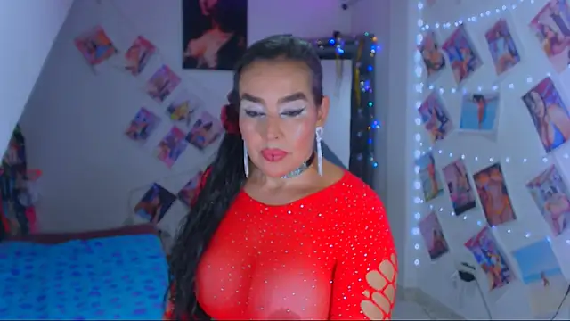 Snapshot of sweet_vanessa_22 chatting on 03/16/25, 02:43 sweet vanessa 22 online show from 03/16/25, 02:43