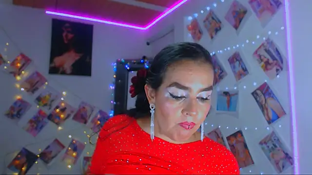 Snapshot of sweet_vanessa_22 chatting on 03/16/25, 05:47 sweet vanessa 22 online show from 03/16/25, 05:47