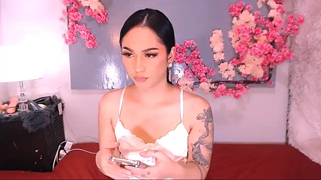 Oriental Tiara online show from 09/11/25, 01:22