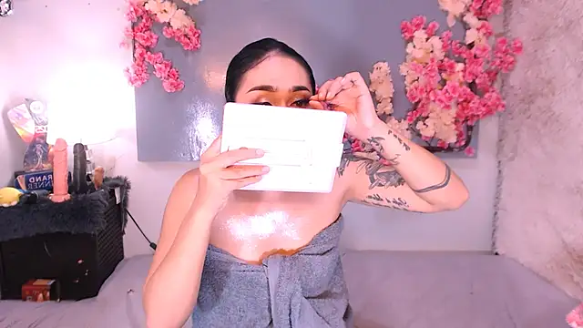 Oriental Tiara online show from 10/18/25, 10:38