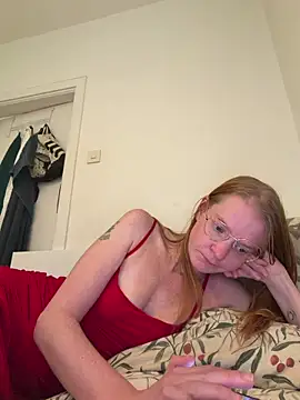 Snapshot of jannis1992 chatting on 04/30/26, 11:27 jannis1992 online show from 04/30/26, 11:27