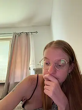 Snapshot of jannis1992 chatting on 06/06/26, 12:54 jannis1992 online show from 06/06/26, 12:54