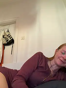 Snapshot of jannis1992 chatting on 06/24/26, 04:17 jannis1992 online show from 06/24/26, 04:17