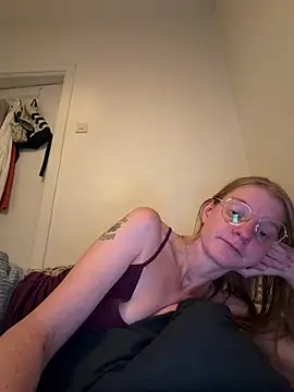 Snapshot of jannis1992 chatting on 07/22/26, 08:00 jannis1992 online show from 07/22/26, 08:00